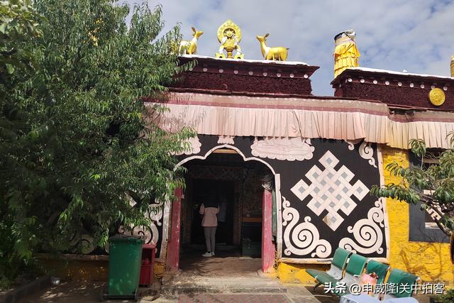 山南市：寻访藏王墓