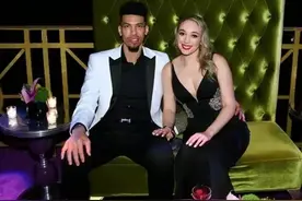 人都叫他皇阿玛！他有多强？代表三支球队拿冠军，妻子貌美如花！图片