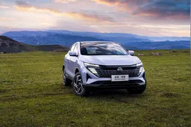 逍客·荣誉官图曝光！新外观年轻时尚，让我想冲了！图片