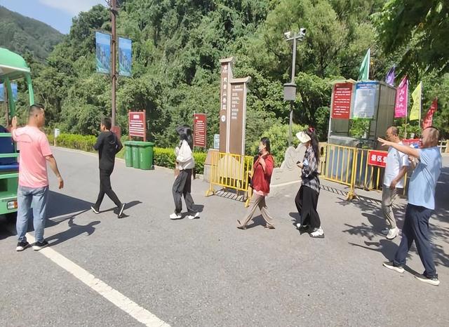 天台山管委会组织鸡峰山景区、宝鸡人民公园开展防汛防内涝应急演练 筑牢景区安全防线
