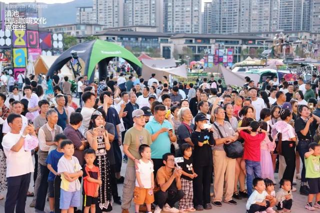 近万人次辛勤付出 保障滇池国际咖啡文化嘉年华足够精彩
