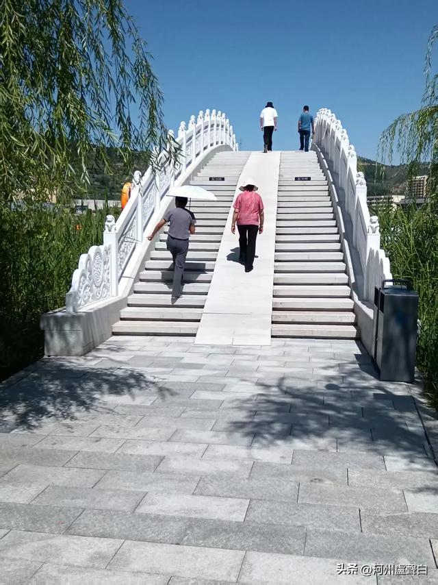 盧世明：游和政龙泉湖、康乐白桦林