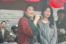 开封王婆爆火的原因找到了，她的真实身份不简单图片