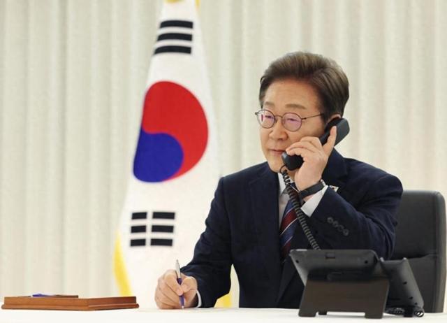 吃完了酒席，李在明启程离京	，临走前终于对华改口，一个时代告终