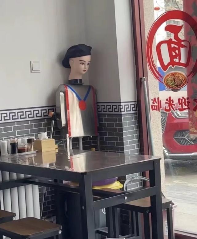 人工智能，已经发展到相当智障的境界了