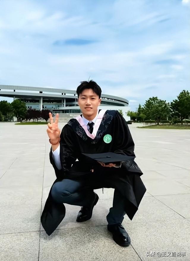 03年游泳教练爱上学员富婆，对方离异大他15岁，恋爱日常好甜蜜