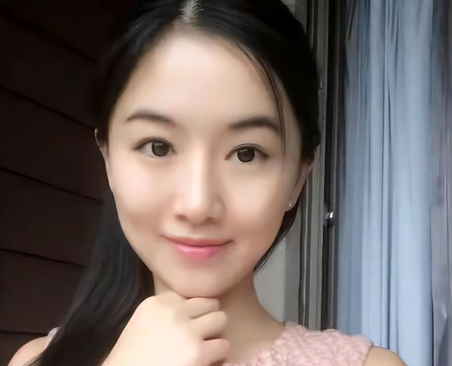三观炸裂！翟欣欣出轨聊天记录流出，尺度大到咂舌，判12年都嫌少