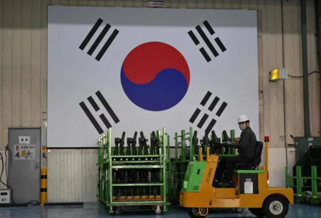 一夜之间，中国传来2个爆炸性突破，美国从88%降到9%，中国猛追