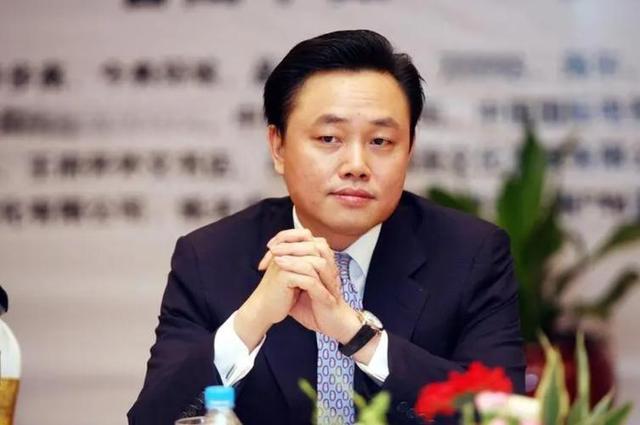 国家出手！6大首富落网，坑惨老百姓欲移民跑路，没一个值得原谅