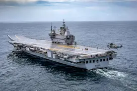 不堪大任，印度第二艘航母排水量仅4.5万吨，难实现其大国梦想？图片