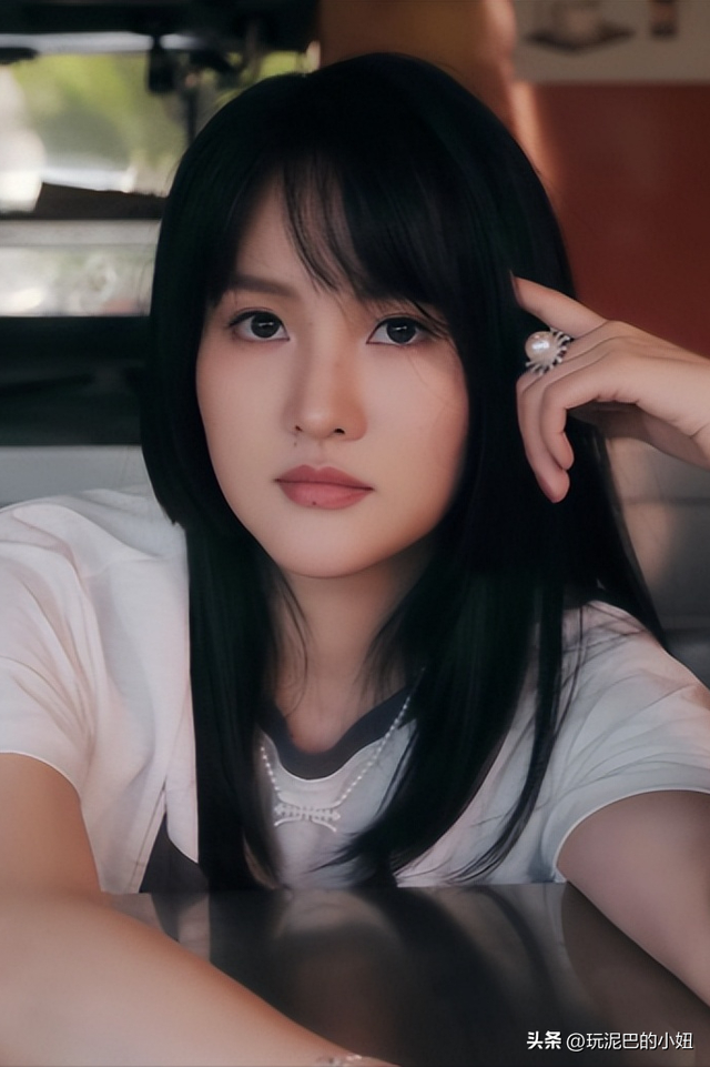 关系藏不住了！奥运冠军陈若琳放着霍启山不选 ，原来她喜欢这样的