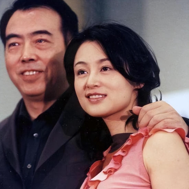 长得太美被导演占为己有，4年后生下大明星儿子，16就开始争光了