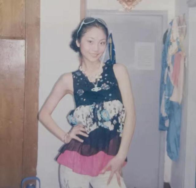 “买英国精子生3娃”的山东女人，7年后现状曝光，一年百万开销