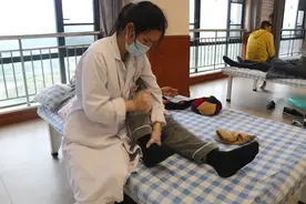 医院爆改健身房！康复科，被这群人悄悄“玩”出花样图片