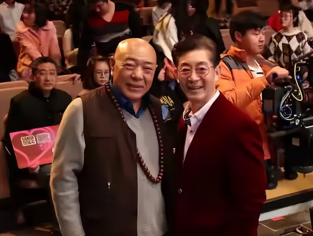 “沙僧”扮演者刘大刚病逝，他56岁前没生过病，与平凡妻子爱一生