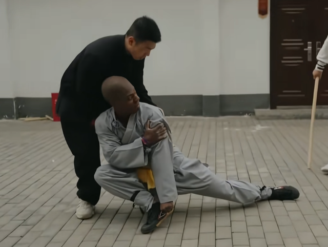 央视发文！五一假期刚结束，外国游客接连锐评中国，反应相当一致