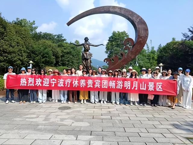 暑期文旅“冰火两重天”，明月山凭啥逆势爆火？