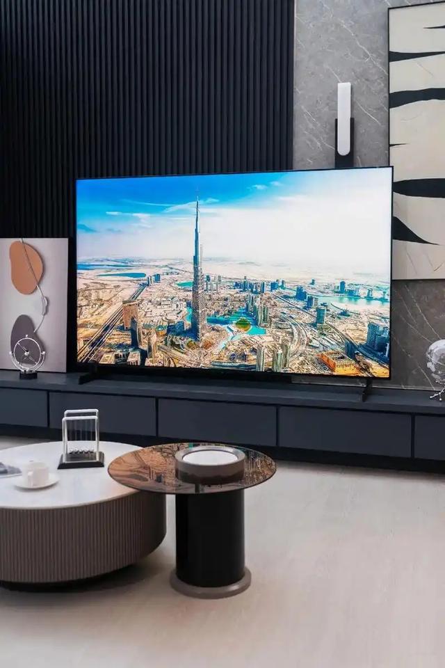OLED、QLED和Mini-LED屏幕技术的区别是什么？哪种适合家用？