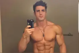 不去健身房，6个动作在家练出六块腹肌图片