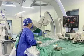 【精湛】2月6Kg男婴心率狂飙至270次/分 心脏射频消融术稳住“失控”心跳！图片