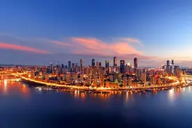 重庆2024年养老金计发基数8160元，比2023年的7988元增加172元图片