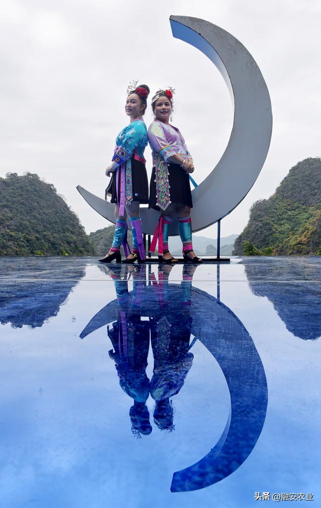 广西融安：秋高气爽引客来