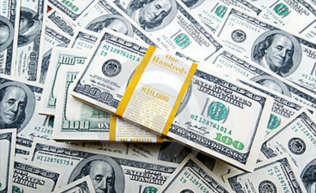 美国航母逼宫委内瑞拉？63%美国人反对开战，没人愿为战争买单！