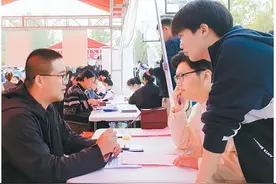 全省毕业生师范类分市场双选会在河南师范大学举行图片