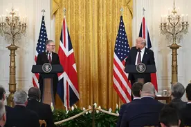 有关俄乌问题、美英新贸易协定……访美的斯塔默与特朗普谈了这些图片