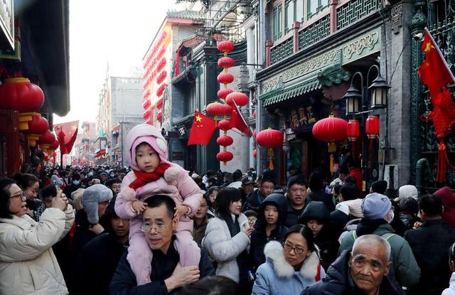 大量日本游客涌入北京，打着旅游幌子不去旅游不吃美食，为啥来？