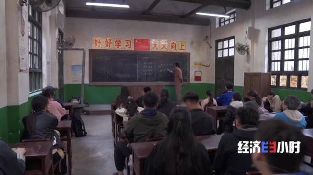 文化河南凭啥出圈？央视《经济半小时》专题解析