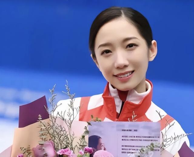央媒点名怒批！脑袋空空、德不配位，5位“文盲”明星太丢人现眼