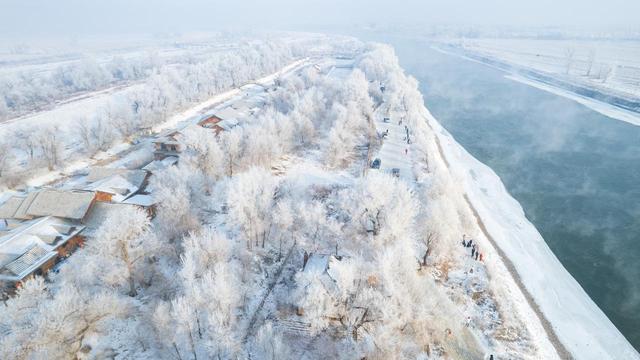 不是日本！不是韩国！这个人少静谧的雾凇仙境，感受一场玉树琼花