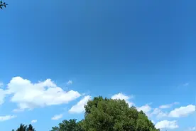 广西某地教师月薪到账8722元，你猜这是应发工资还是实发工资呢？图片