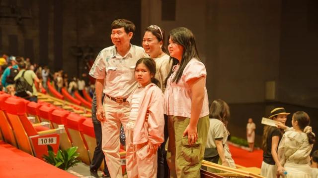 家长问爆了：「月映武夷」凭什么成暑假“必修课”？