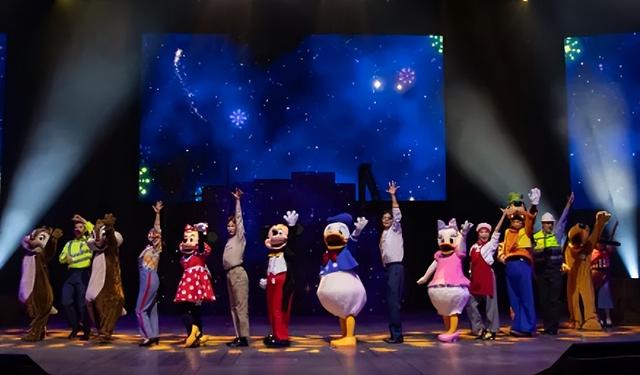 上海迪士尼举办年度庆典致谢演职人员，与“魔法守护者”共启童话新篇章