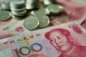 你的工资可能提前到账！“小长假”来临，加班费怎么算？一文了解图片