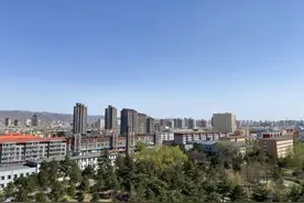 今天呼和浩特“大风吹”继续在线图片