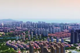 青岛西海岸新区薛家岛街道：征程十年风正劲 勇立潮头逐浪高图片