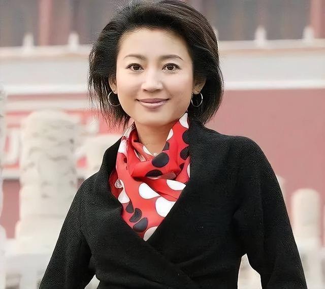 55岁王小丫：一婚嫁富豪，二婚嫁高官，两婚未孕，如今普通成大妈