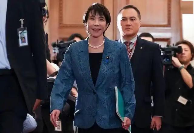 日本接到通知，四国专机将抵华	，一致向中方示好，高市早苗显忧虑