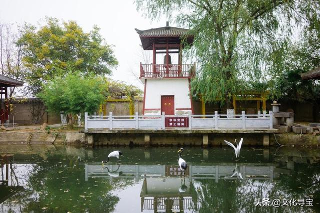 庄子的妻子去世了，他为什么倚着棺材鼓着盆唱歌，这是有原因的！