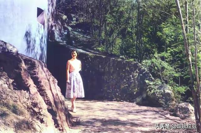 张学良和赵一荻被幽禁的真实彩色照，35岁赵一荻皮肤白皙风韵犹存