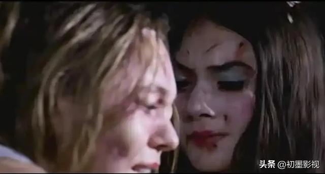 《噩梦娃娃屋》——姐妹花被变态兄弟cos成玩偶,受尽虐待