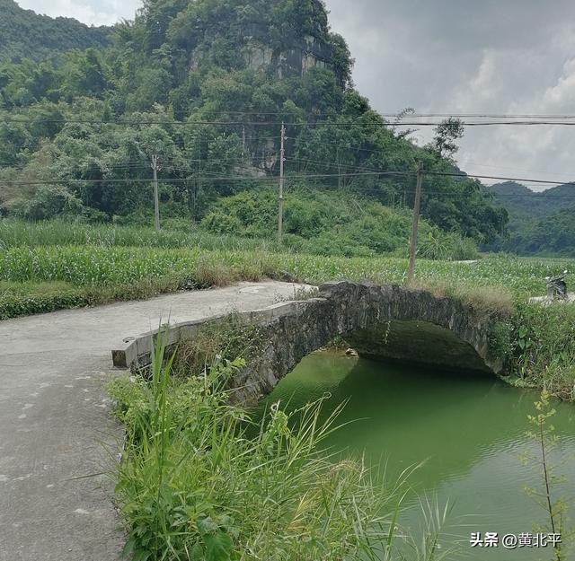 广西南宁市隆安县大同村不起眼老拱桥，跟龙文化有关而且还是文保