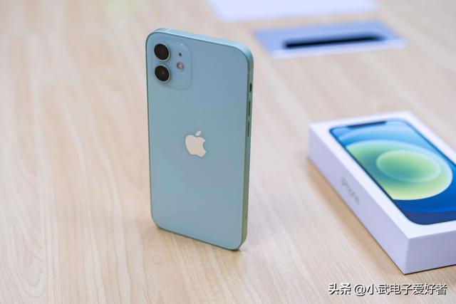 买 iPhone 值不值？看完这些再掏钱也不迟