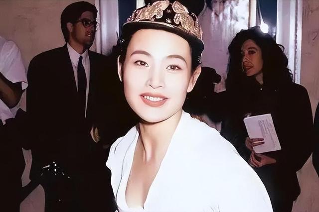 春晚至今后悔邀请她，一句话毁掉整场春晚，导演当时都不想活了
