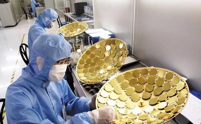 3000亿芯片巨头破产，曾扬言买下台积电，中国芯“遮羞布”被揭开