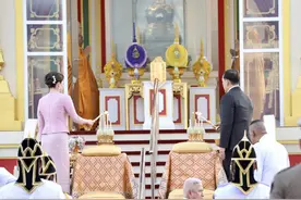 泰国国王王后抵达皇家田广场瞻仰北京灵光寺佛牙舍利！图片