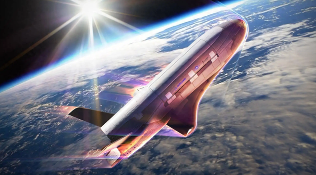 中国宇航员乘神舟21号飞船返回舱回家，关注美国X37B带来的启示